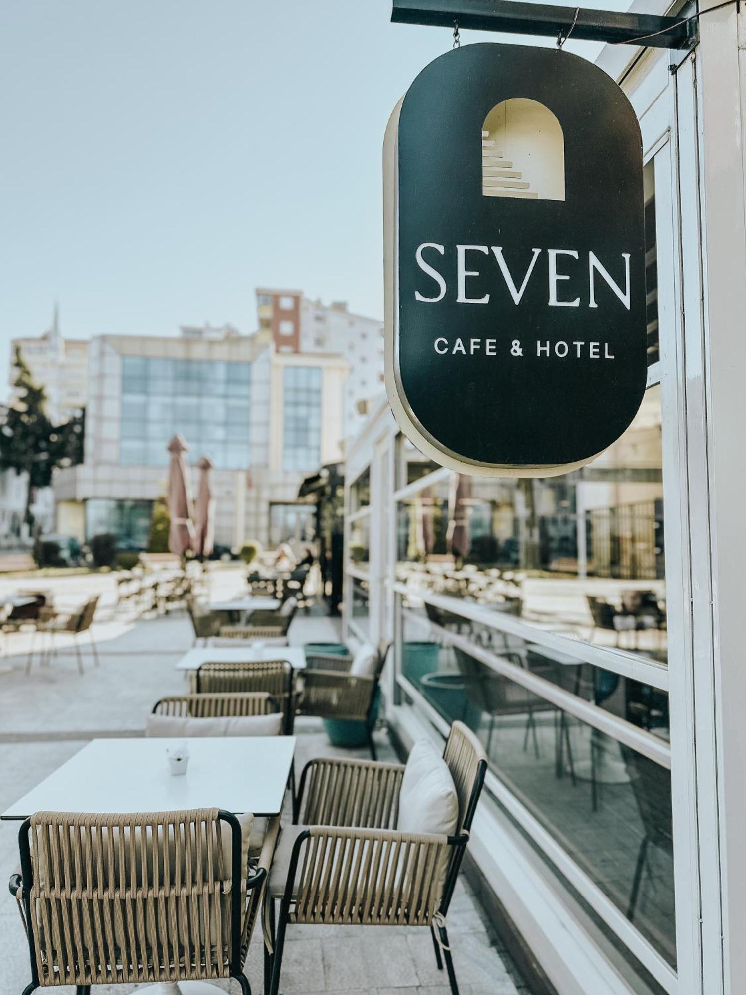 Seven Cafe & Hotel Pogradec Exteriör bild
